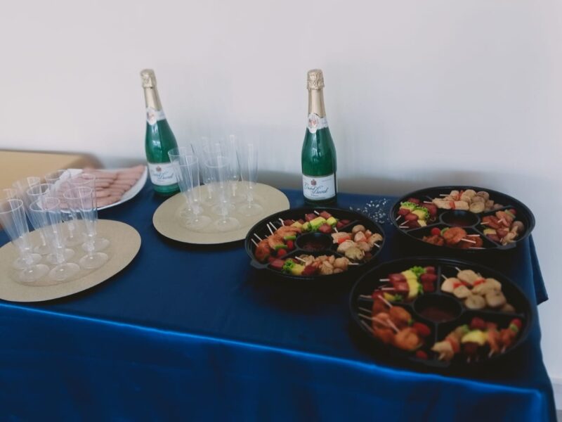 Catering para Grados y Exposiciones de Tesis 📚✨