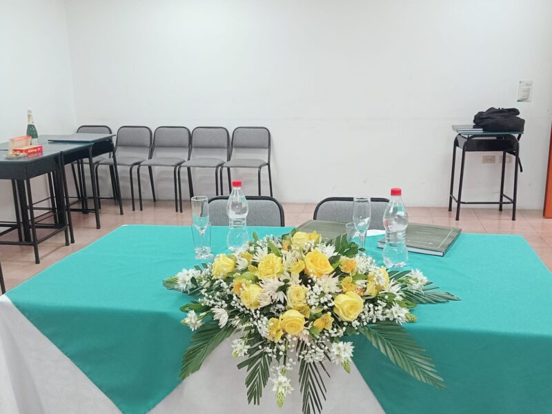 Catering para Grados y Exposiciones de Tesis 📚✨